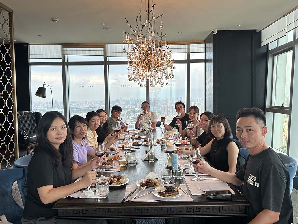 Company dinner events